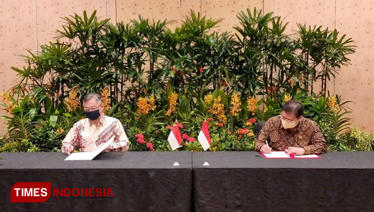 Pertemuan tahunan Menteri Perekonomian RI Airlangga Hartarto (kiri) ini diakhiri oleh penandatanganan Joint Report to the Leaders. (Foto-foto: Kemenko Perekonomian for TIMES Indonesia)