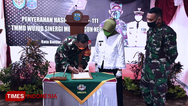melakukan-Penandatanganan.jpg
