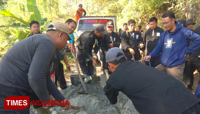 Peduli Masyarakat, PSHT Rayon Gajah Ponorogo Gelar Baksos