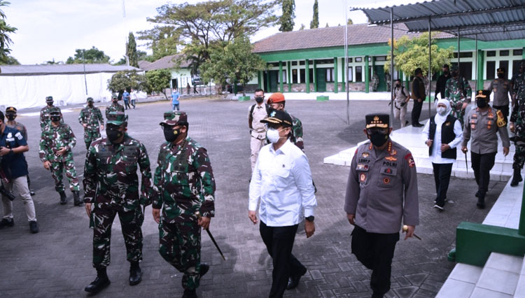 Panglima TNI, Marsekal TNI Hadi Tjahjanto menggelar kunjungan kerja di Makodim 0816/Sidoarjo pada Sabtu, 17 Juli 2021. (Foto: Dok.Pendam Brawijaya) 