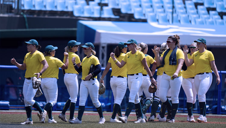 Tim-sofball-wanita-Australia-yang-dikalahkan-Jepang.jpg