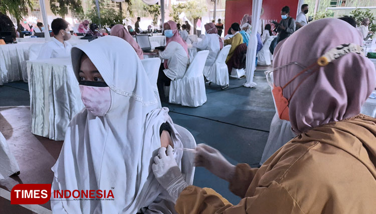 Vaksinasi Covid-19 pada anak sebagai upaya perlindungan di tengah pandemi. (FOTO: dok. TIMES Indonesia) 