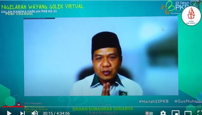 Ketua PKB Kabupaten Bandung H.M Dadang Supriatna memberi sambutan Pagelaran Wayang Golek Virtual dalam rangka Harlah PKB ke-23, Jumat (23/7/21).(FOTO: Capture Iwa/TIMES Indonesia