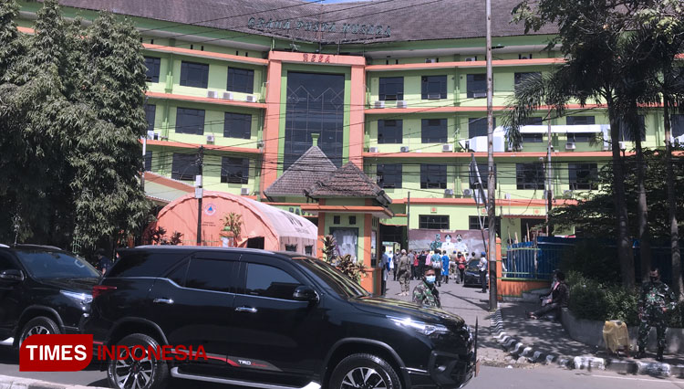 Nampak depan gedung IGD RSSA Malang. (Foto: Rizky Kurniawan Pratama/TIMES Indonesia)
