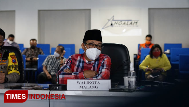 Wali Kota Malang, Sutiaji saat memimpin rakor penangan Covid-19 beberapa waktu lalu. (Foto: Rizky Kurniawan Pratama/TIMES Indonesia)
