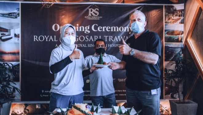 The grand opening party of Royal Singosari Hospitality of Gili Trawangan. (Photo: Markom of Royal Singosari Hospitality)