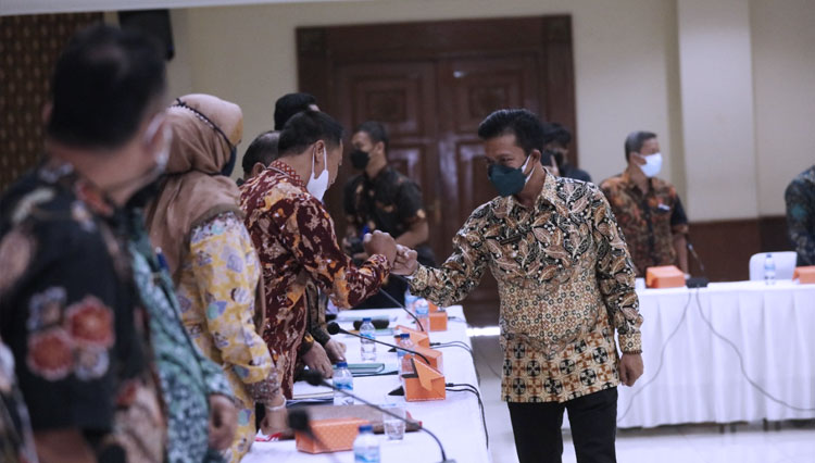 Bupati Bandung Dadang Supriatna 2