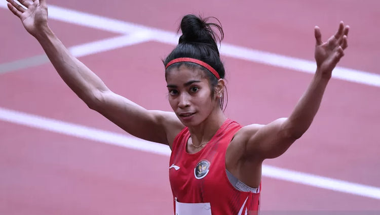Sprinter Indonesia Alvin Tehupeiory usai melakoni babak penyisihan 100 meter putri di Stadion Stadion Olimpiade Tokyo, Jepang, Jumat (30/7/2021). (FOTO: Antara/Sigid Kurniawan)