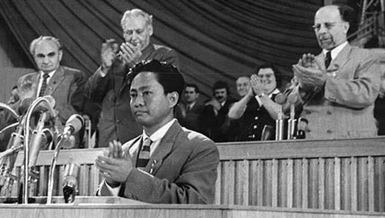DN Aidit pada seuatu acara di tahun 1958. (foto: Wikicommon/Rudi Ulmer)