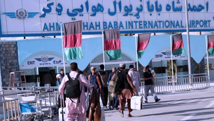 Afghanistan Makin Tegang, Bandara Kandahar Diroket Pejuang Taliban