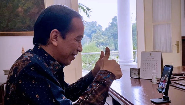 Presiden Telepon Greysia Polii/Apriyani Rahayu, Jokowi: Saya Tunggu di Istana