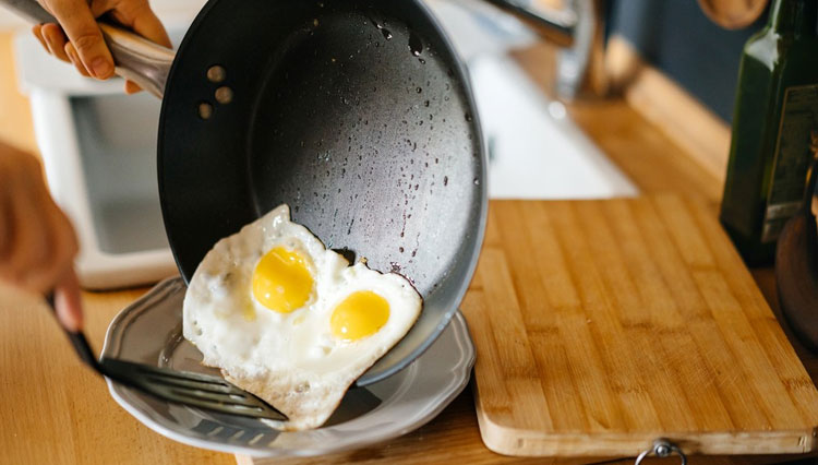 ILUSTRASI - Manfaat telur untuk kesehatan. (FOTO: Shutterstock)