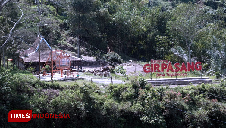 Jembatan Gantung Dusun Girpasang, Desa Tegalmulyo, Kabupaten Klaten mulai dibangun. (FOTO: Pemkab Klaten for TIMES Indonesia)