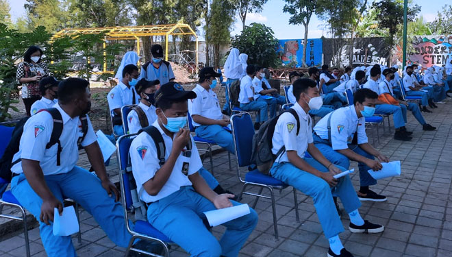Dinkes Kabupaten Malang Gelar Vaksinasi Covid-19 bagi 1000 Pelajar SMKN
