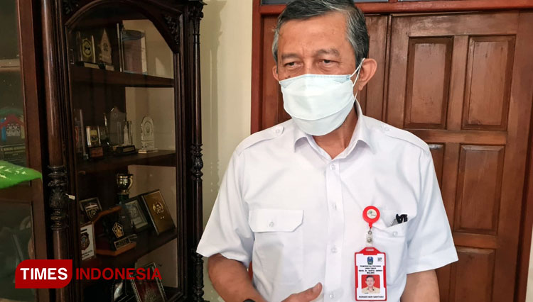 Plt Dinkes Jatim, dr. Kohar Hari Santoso. (Foto: Khusnul Hasana/TIMES Indonesia). 