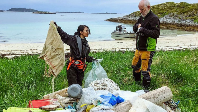 Perempuan Asal Surabaya Ini Bersihkan Sampah sampai ke Lautan Norwegia