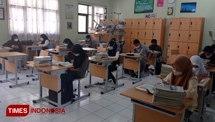 Blended Learning, Cara SMPN I Lamongan Menyongsong Era Kenormalan