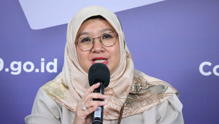 Juru Bicara Vaksinasi Covid-19 Kementerian Kesehatan (Kemkes) Siti Nadia Tarmizi saat memberikan keterangan pers di Jakarta (foto: Dokumen/BNPB)