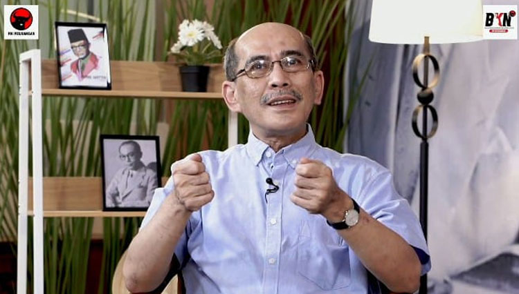 Ekonom Faisal Basri saat menjadi pembicara dalam talkshow