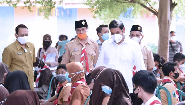 Peringati Hari Pramuka ke-60, Wali Kota Kediri Tinjau Vaksinasi Anggota Pramuka