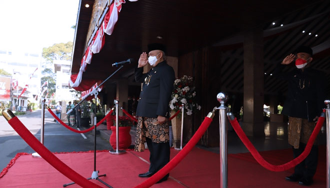 Abah Sanusi c