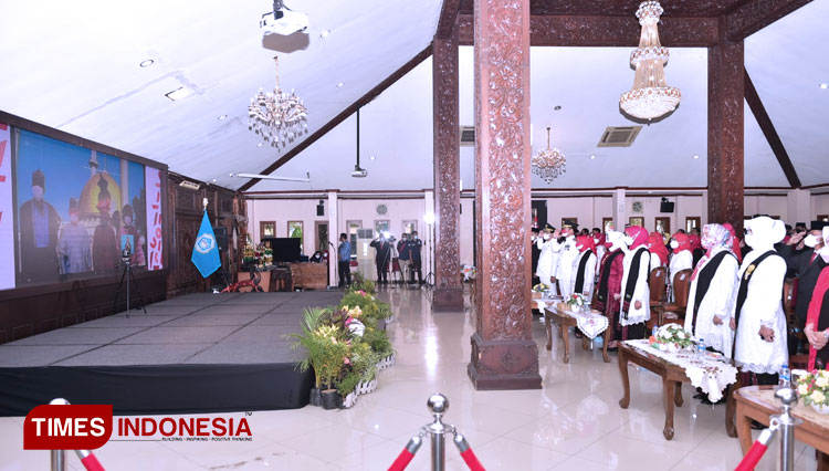 upacara Bupati Lamongan Yuhronur Efendi 2