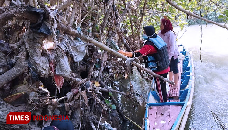 Kemerdekaan di atas Sungai 2