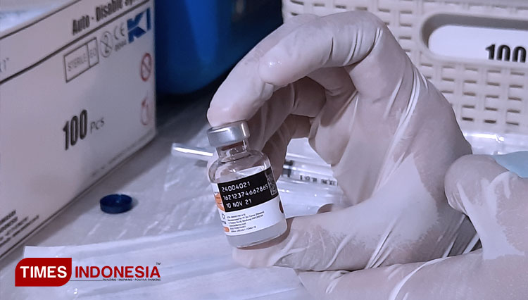 Vaksinasi massal digelar untuk para santri menyambut pelaksanaan PTM terbatas. (FOTO: dok. TIMES Indonesia)