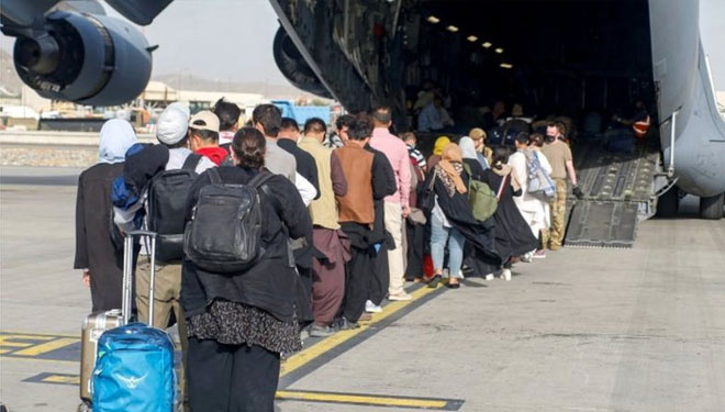 AS Libatkan 18 Pesawat Komersial untuk Evakuasi Orang dari Afghanistan