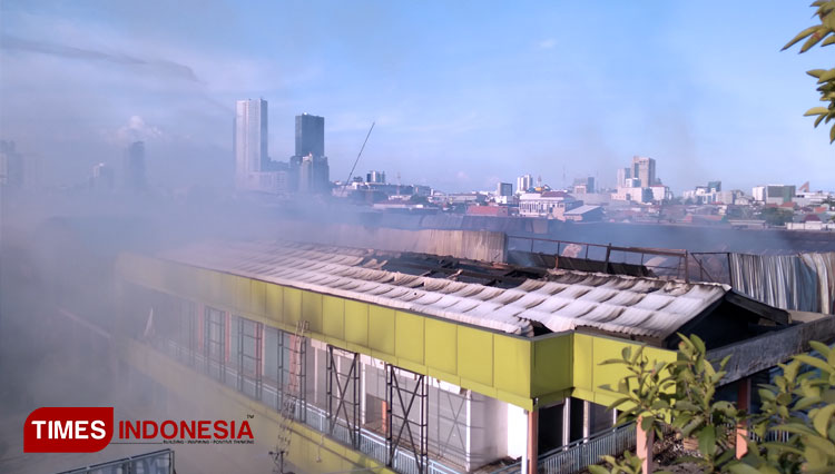 Pasar Kembang Surabaya saat terbkar, Minggu (22/8/2021). (FOTO: Khusnul Hasana/TIMES Indonesia)