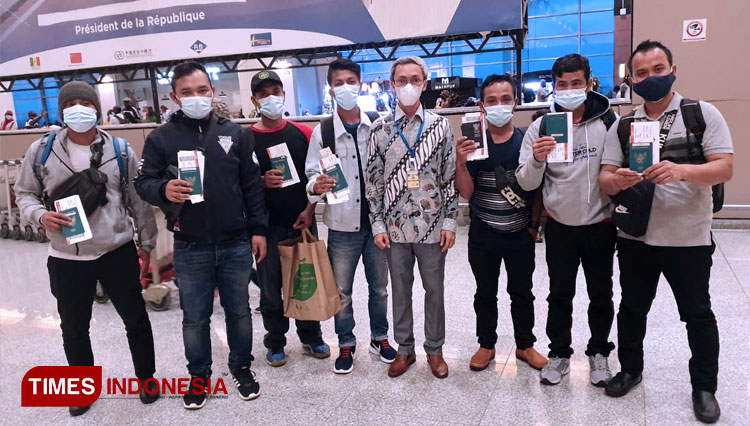 Tujuh-ABK-asal-Indonesia-jelang-kepulangan-ke-Indonesia-3.jpg