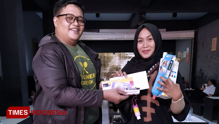 Pelaku Umkm Gresik Tingkatkan Kreativitas Dengan Menghias Makanan Merah