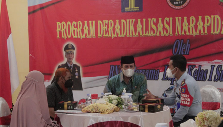 Komjen Pol Boy Rafli Amar a