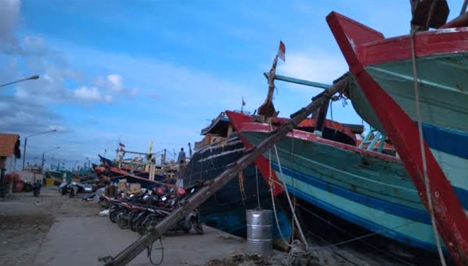 Kapal Nelayan b