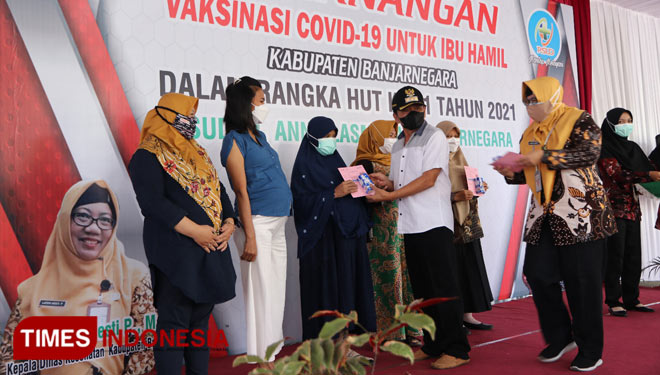 Bupati Banjarnegara melaunching Vaksin Ibu Hamil di RSUD Hj Anna Lasmanah Banjarnegara. (FOTO : Kominfo for TIMES Indonesia)