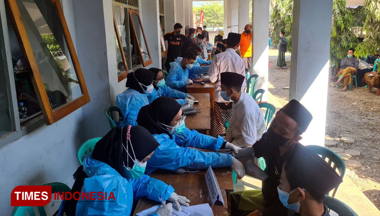 Go Santri Herd Immunity, 5.000 Santri PP Lirboyo Kediri Divaksin Sinovac