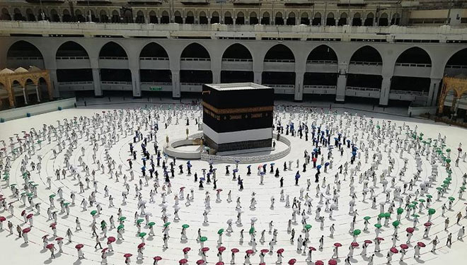 Pelaksanaan ibadah haji di Mekah, Arab Saudi selama pandemi dilakukan dengan protokol kesehatan (kompas)