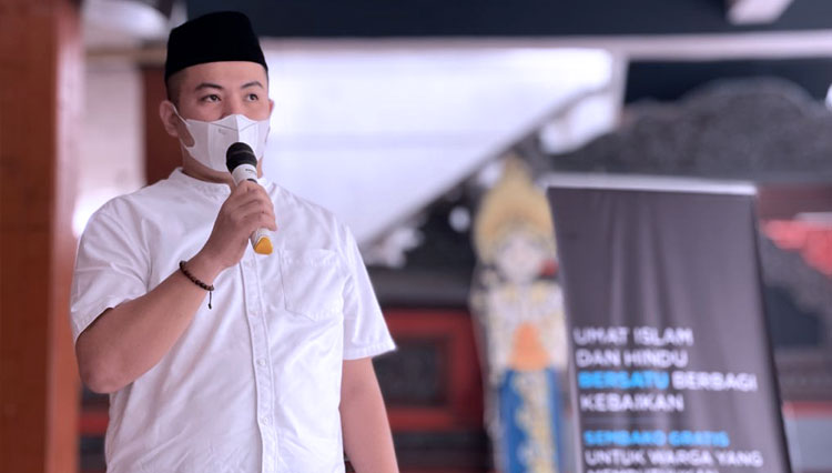 Haul Cak Nur Ke-16, PB HMI Bersama KitaBisa dan Isyef Berbagi Sembako di Rumah Ibadah