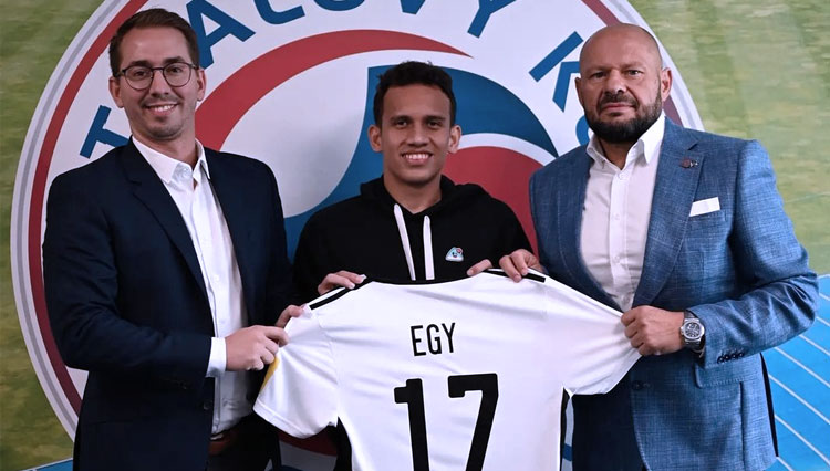 Egy Maulana Vikri saat diperkenalkan FK Senica (FOTO: FK Senica)