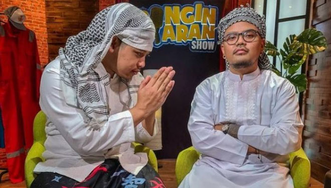 [Kanan] Komika Coki Pardede bersama Tretan Muslim. (FOTO: PR).