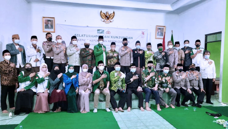 Kapolres Cianjur kunjungi Kantor PCNU Cianjur di Jalan Perintis Kemerdekaan, Desa Sirnagalih, Kecamatan Cilaku, Kabupaten Cianjur. (Foto: Kantor PCNU Cianjur for TIMES Indonesia)