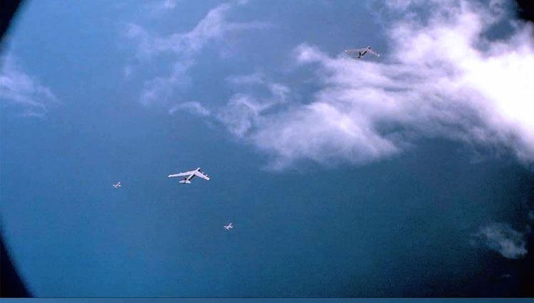 Pesawat-milik-TNI-AU-dan-US-PACAF-yang-tengah-berlatih.jpg