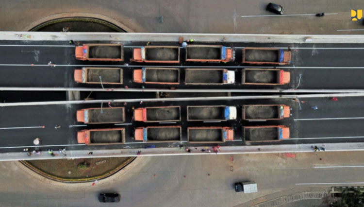 Selesai Uji Beban, Kementerian PUPR RI: Flyover Ahmad Yani Segera ...