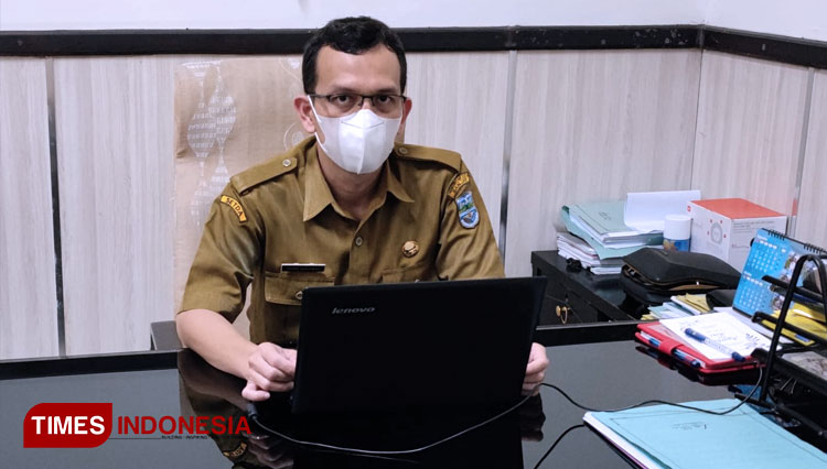 Irwan Adhiawan, Kabag Tapem Setda Kota Banjar saat memberikan keterangan terkait penolakan usulan Pemekaran wilayah 2 Kelurahan di Kecamatan Pataruman (Foto: Susi/TIMES Indonesia)