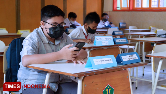 Pemkot Malang Tak Wajibkan Siswa Pakai Seragam Sekolah di PTM Terbatas