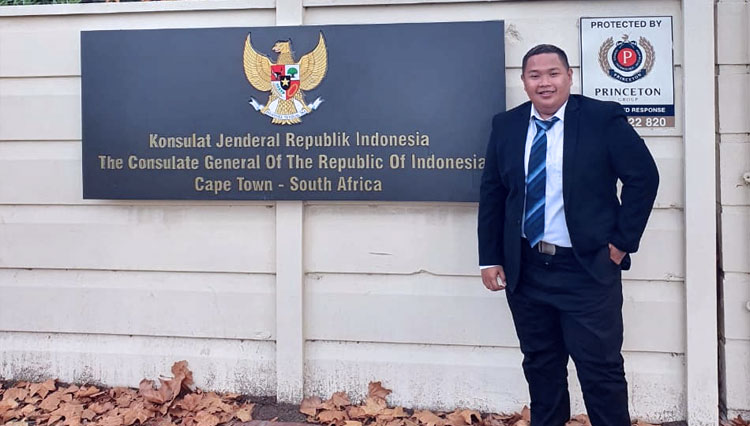 Haritz Lawana Prakasa saat magang di KJRI Cape Town Afrika Selatan (FOTO: Dok. Pribadi)