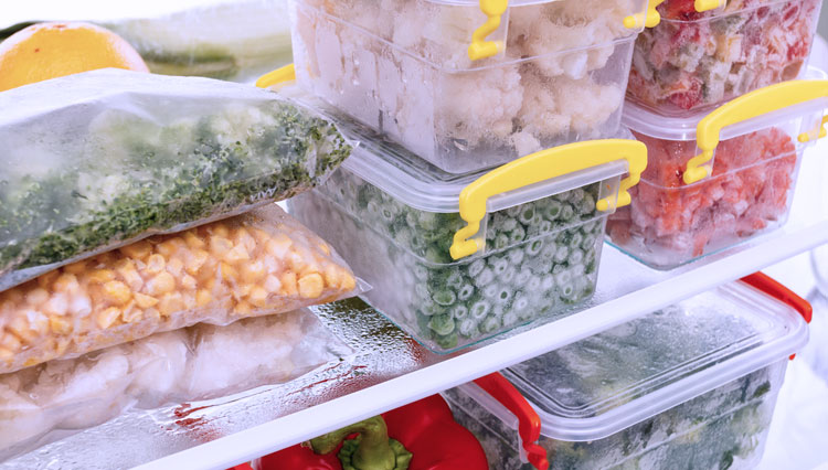 ILUSTRASI - Makanan beku atau frozen food. (FOTO: Shutterstock)