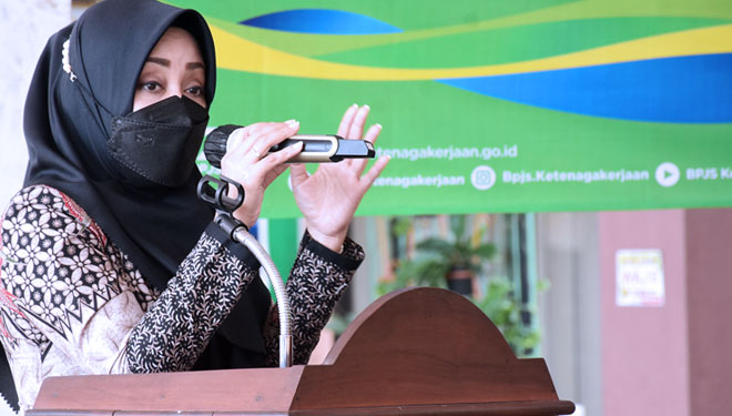 Bupati Mojokerto, Ikfina Fahmawati saat menyampaikan sambutan dalam launching Inovasi Jok Nggupui di Kantor Kecamatan Dlanggu, Kabupaten Mojokerto, Kamis (09/9/2021). (Foto: Dok. TIMES Indonesia)