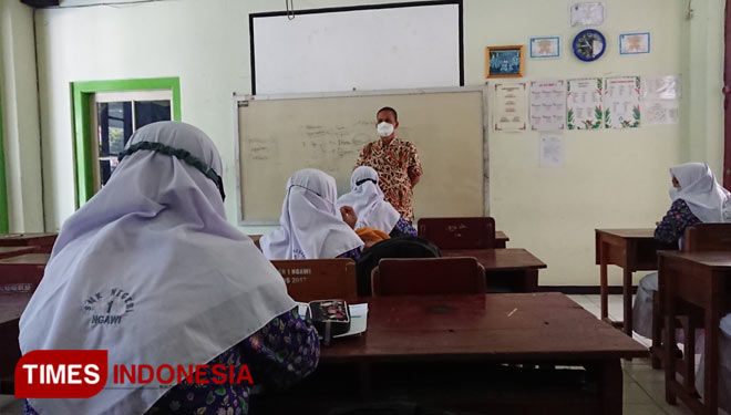 Pembelajaran tatap muka di salah satu SMK di Ngawi. (Foto: Dokumentasi TIMES Indonesia)