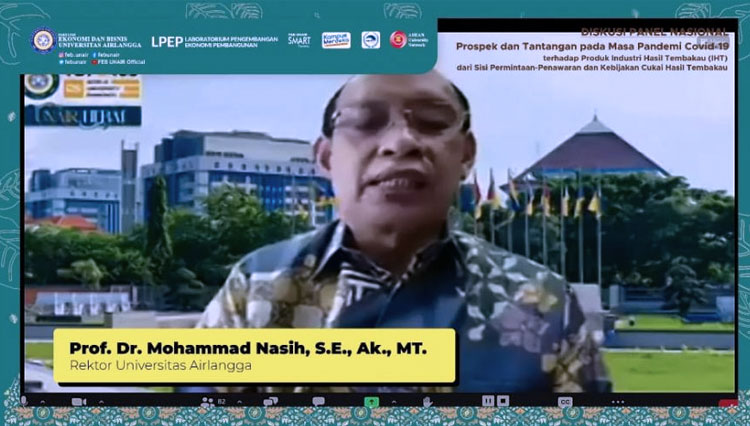 Rektor UNAIR Prof. Dr. Mohammad Nasih SE., Ak., MT. saat memberikan sambutan dalam Diskusi Panel Nasional ayng diselenggarakan LPEP FEB UNAIR.